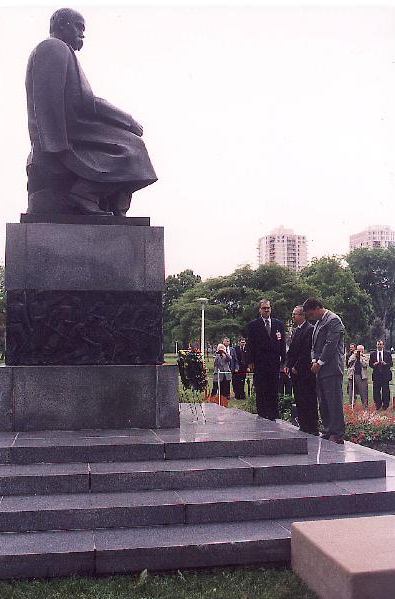 Пам'ятник Т.Г.Шевченку у Вініпезі
