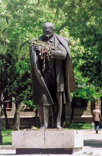 Пам'ятник Т.Г.Шевченку у місті Миколаїв