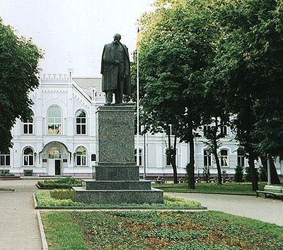 Пам'ятник Т.Г.Шевченку в Сумах