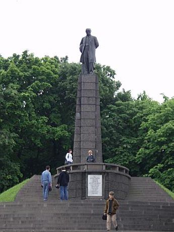 Пам'ятник Т.Г. Шевченку у Каневі